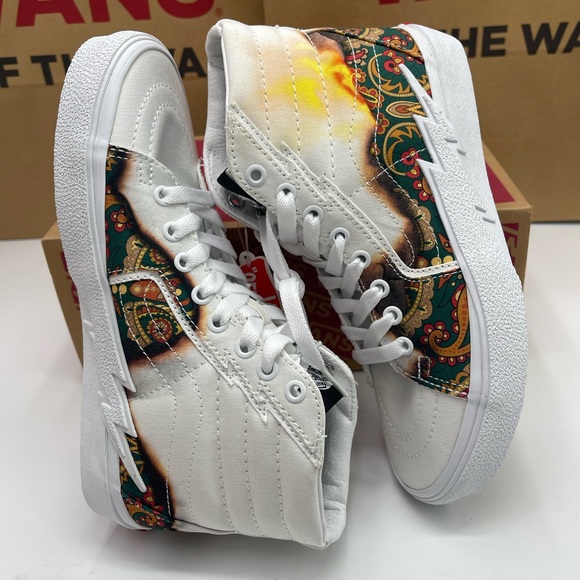 Vans Men’s Sk8-Hi Bolt (Big Reveal) True White/P Sneakers 
VN0A5JIVAZQ - Picture 12 of 16